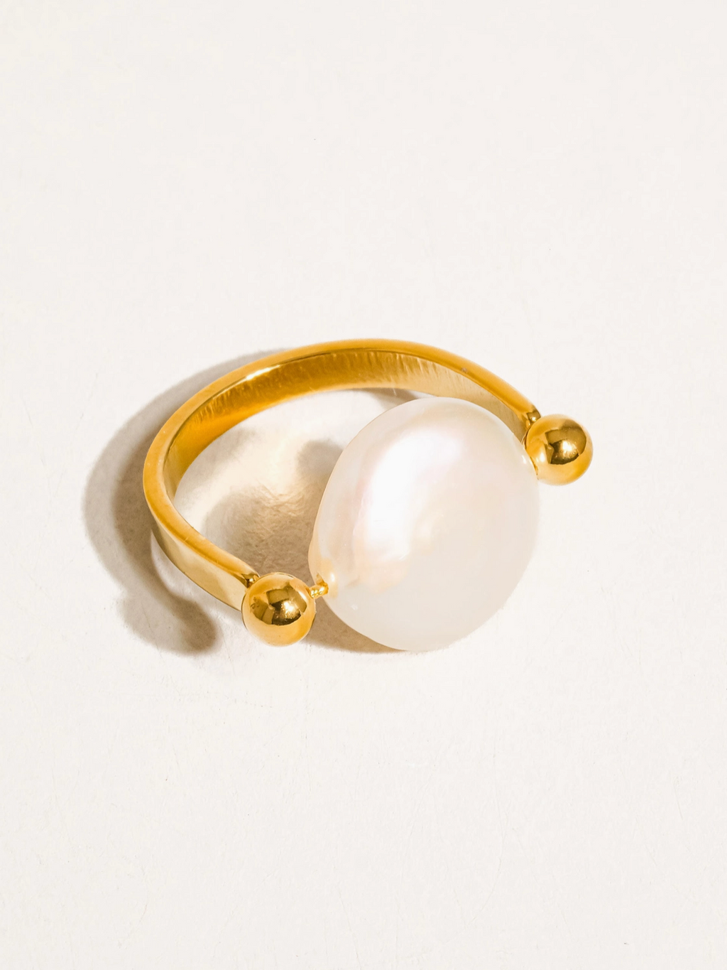 Claire Pearl Gold Ring
